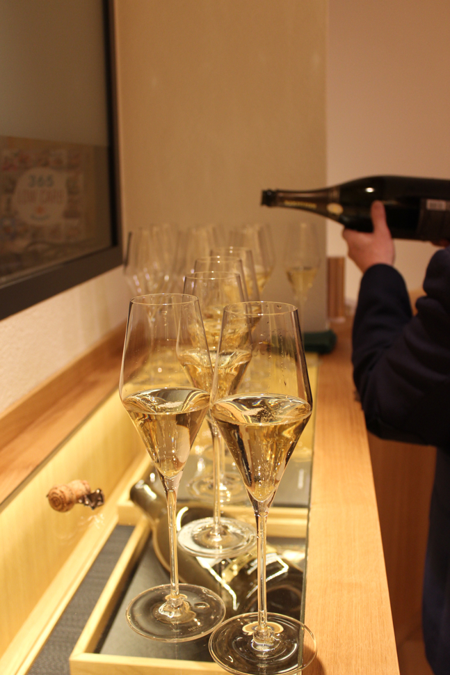 27_lcdh_s.jpeg 27_lcdh_s.jpeg