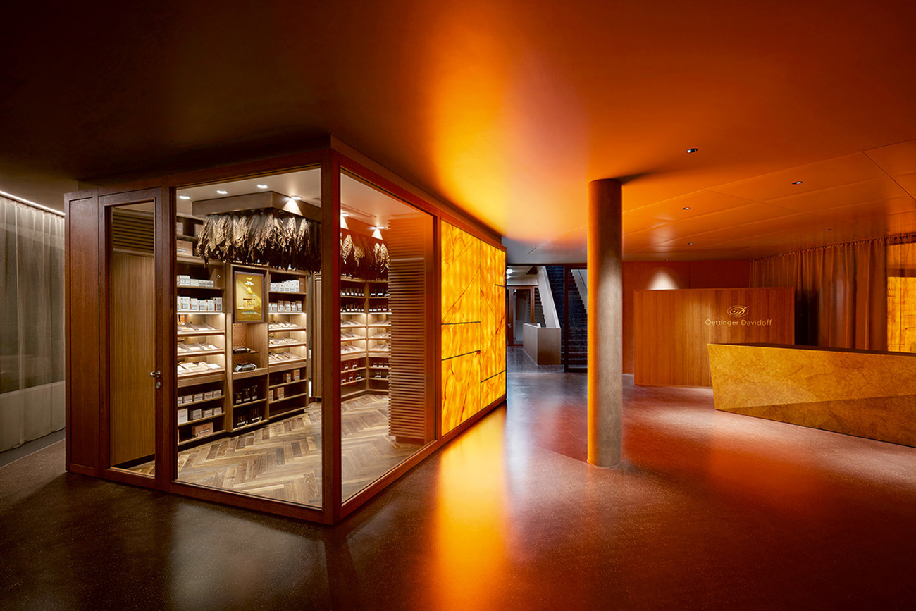 maison-davidoff-walking-humidor-001.jpg maison-davidoff-walking-humidor-001.jpg
