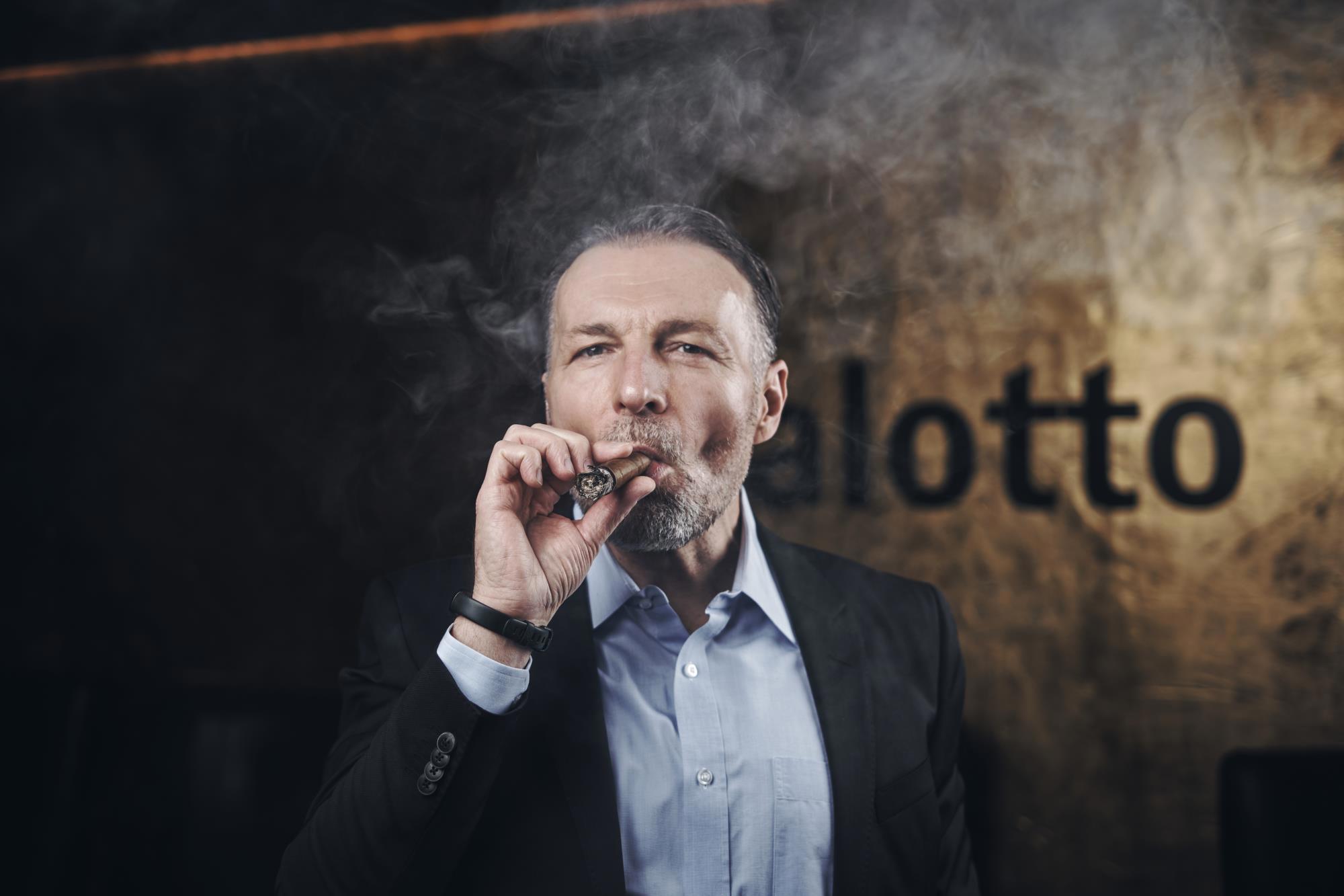 2025.12.08 Cigar Portrait Sandro Gerber 61