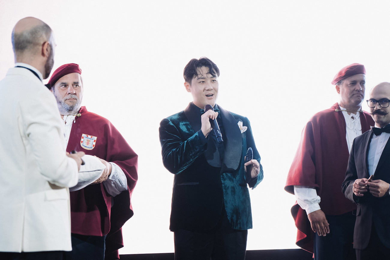 Michael Guo vom neuen Hauptsponsor Katana, dem japanischen Hersteller hochwertiger Zigarrenscheren und Zigarrenzubehör