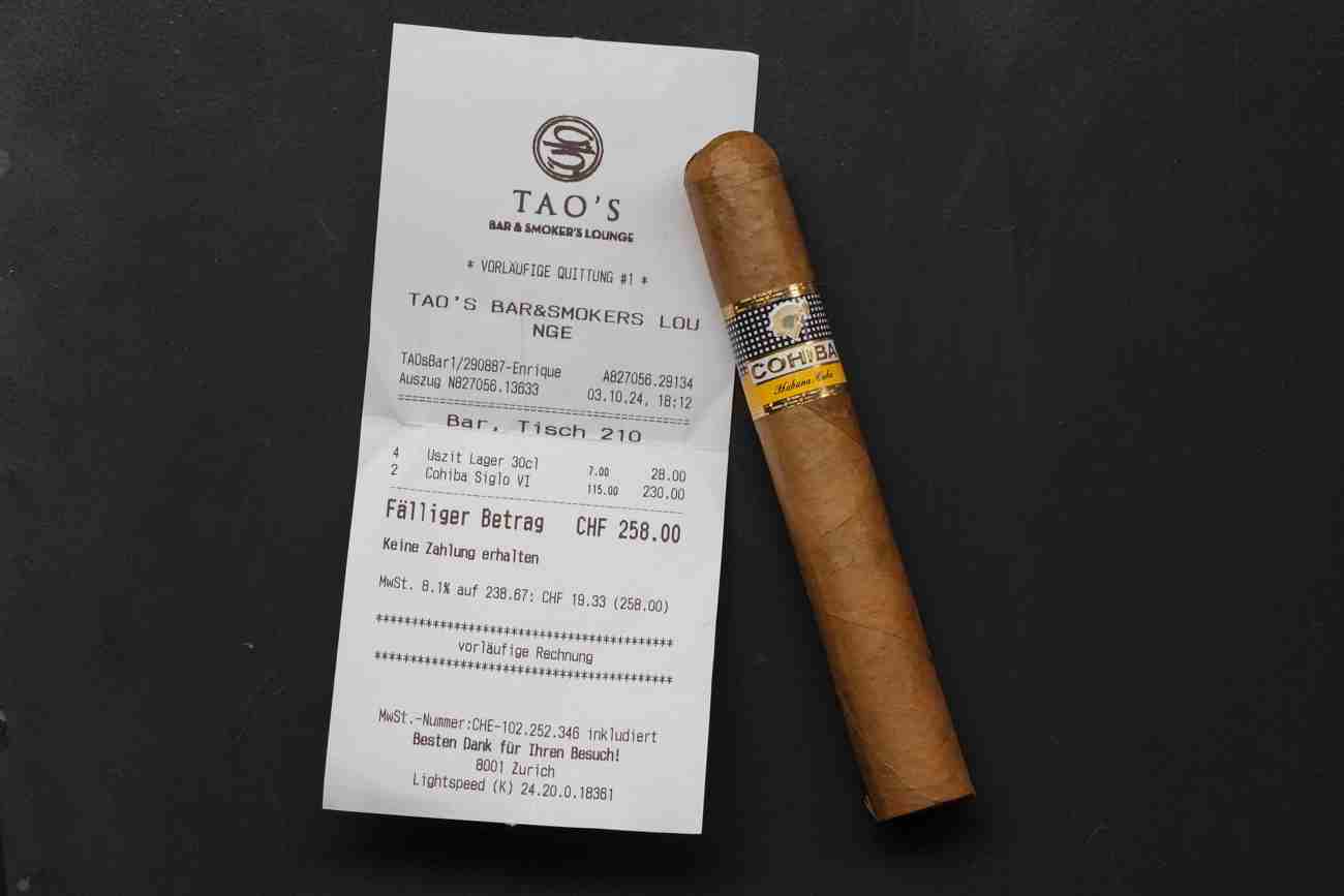 Die Tao's Bar verkauft die gefälschte Cohiba Siglo VI mit 95 Franken Marge. 