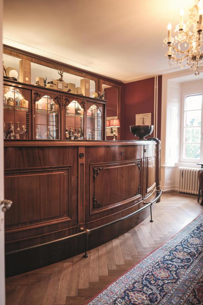 Die Bar stammt aus dem Hotel Sacher in Wien. Die Bar stammt aus dem Hotel Sacher in Wien.