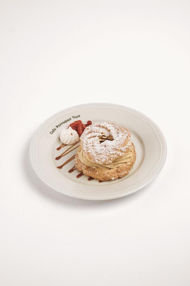 Die Strecke Paris–Brest in Dessertform. Die Strecke Paris–Brest in Dessertform.